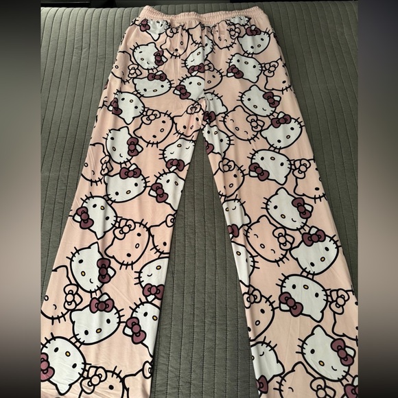Sanrio Hello Kitty soft Pants stretch pink pjs pajamas Size small - Picture 2 of 4